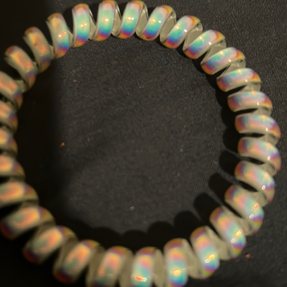 Hair tie